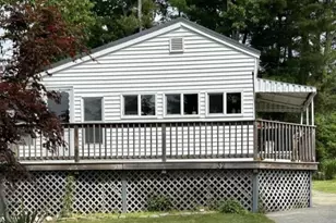 32 Parkwood Dr, Halifax, MA 02338 - Photo 1