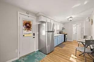 37 Sidney Ave, Swansea, MA 02777 - Photo 7