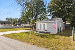 37 Sidney Ave, Swansea, MA 02777 - Photo 23