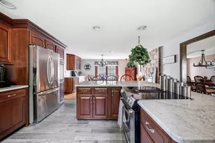 363 Loomis St, Westfield, MA 01085 - Photo 7