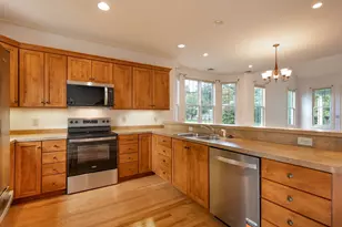 359 Main St, Easthampton, MA 01027 - Photo 9
