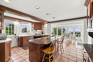 6 W Orchard St, Marblehead, MA 01945 - Photo 9