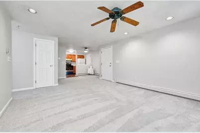 610 S Franklin St #F302, Holbrook, MA 02343 - Photo 3
