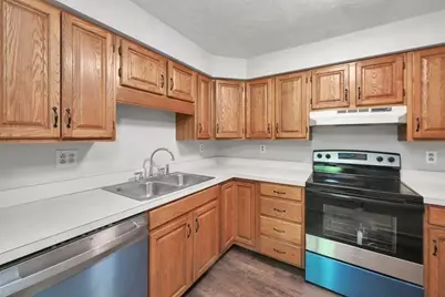 610 S Franklin St #F302, Holbrook, MA 02343 - Photo 7