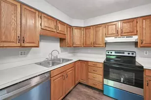 610 S Franklin St, Holbrook, MA 02343 - Photo 7