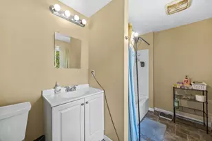 12 Chester St, Chicopee, MA 01013 - Photo 25
