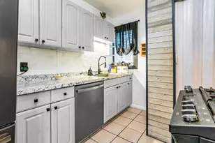 215 Ferry St, Lawrence, MA 01841 - Photo 17