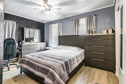 215 Ferry St, Lawrence, MA 01841 - Photo 27