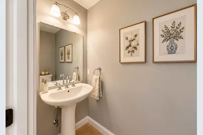 1 Thurston Pl #1, Medfield, MA 02052 - Photo 9