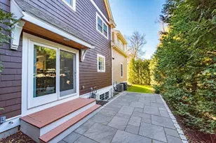 1 Thurston Pl, Medfield, MA 02052 - Photo 25