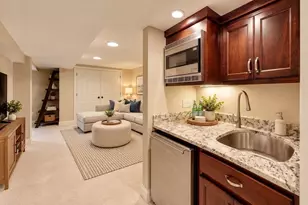 1 Thurston Pl, Medfield, MA 02052 - Photo 21