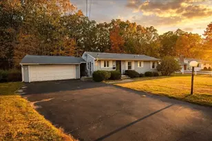 29 Laurel Hill Ln, Holden, MA 01520 - Photo 1