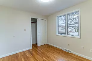 112 Cedar St N, Medford, MA 02155 - Photo 7