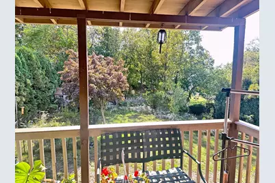 112 Cedar St N, Medford, MA 02155 - Photo 17
