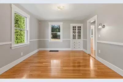8 Winter St, Southborough, MA 01745 - Photo 13