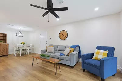 811 Franklin Crossing Rd #811, Franklin, MA 02038 - Photo 3