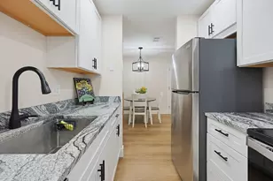 811 Franklin Crossing Rd, Franklin, MA 02038 - Photo 9