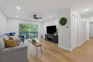 811 Franklin Crossing Rd, Franklin, MA 02038 - Photo 7