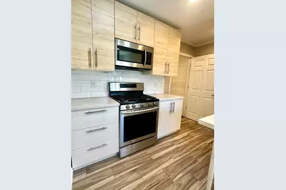 17 Naomi St #2, Chicopee, MA 01020 - Photo 7