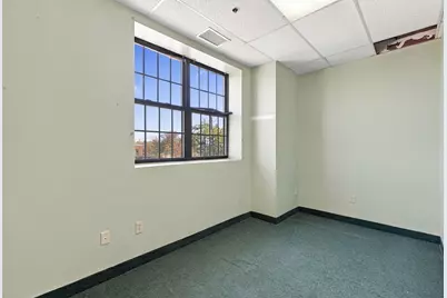 49 River St #2, Waltham, MA 02453 - Photo 3