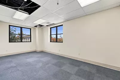 49 River St #4, Waltham, MA 02453 - Photo 9