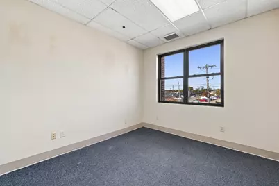 49 River St #4, Waltham, MA 02453 - Photo 3