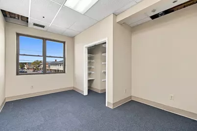 49 River St #4, Waltham, MA 02453 - Photo 7