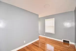 95 Kingsley St, Springfield, MA 01104 - Photo 17