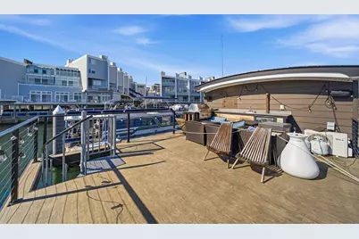 1 Pier 8 13th St #B, Boston, MA 02129 - Photo 23