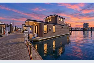 1 Pier 8 13th St #B, Boston, MA 02129 - Photo 1
