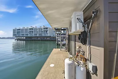 1 Pier 8 13th St #B, Boston, MA 02129 - Photo 19