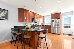 453 E 6th St, Boston, MA 02127 - Photo 3