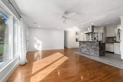 95 Dean St, Raynham, MA 02767 - Photo 5