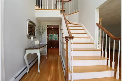 33 Sanders Drive, Saugus, MA 01906 - Photo 3