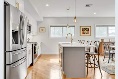 572 Freeport #303, Boston, MA 02122 - Photo 3