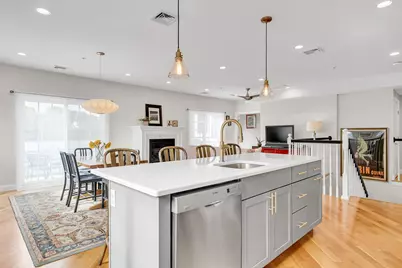572 Freeport #303, Boston, MA 02122 - Photo 7
