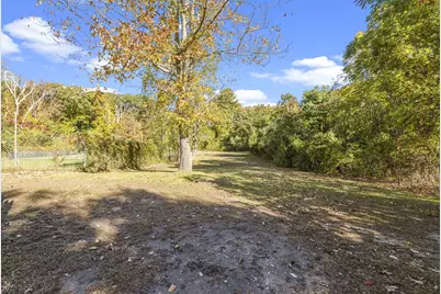 1227 Old Plainville Rd, New Bedford, MA 02745 - Photo 29