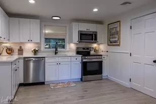 172 Holliston St, Medway, MA 02053 - Photo 5