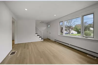 114 Valley Rd, Somerset, MA 02726 - Photo 3