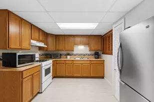 600 Broadway, Fall River, MA 02724 - Photo 21