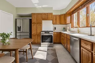 56 5 Spring St, Cambridge, MA 02141 - Photo 3
