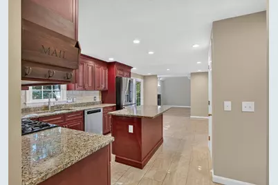 25 Corinth Drive, Worcester, MA 01606 - Photo 5