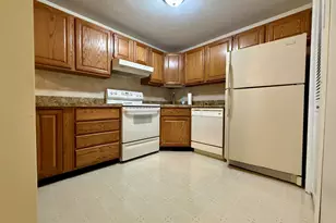 7 Victoria Dr, Auburn, MA 01501 - Photo 5