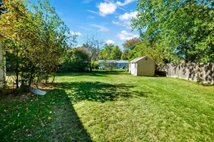 28 Hogg Memorial Dr, Whitman, MA 02382 - Photo 23