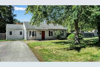 28 Hogg Memorial Dr, Whitman, MA 02382 - Photo 3