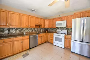 28 Hogg Memorial Dr, Whitman, MA 02382 - Photo 9