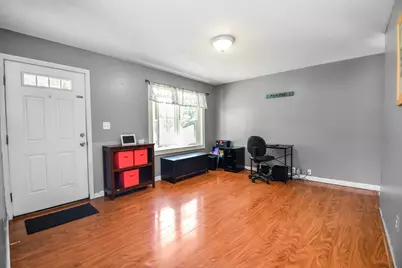 28 Hogg Memorial Dr, Whitman, MA 02382 - Photo 5