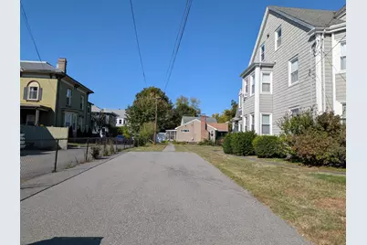 19 Walnut St, Medford, MA 02155 - Photo 3