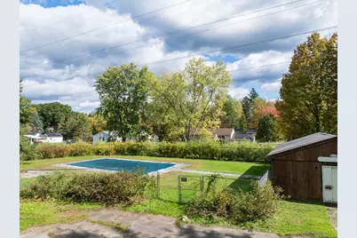 8 Coach Ln, Amherst, MA 01002 - Photo 5