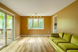 8 Coach Ln, Amherst, MA 01002 - Photo 9